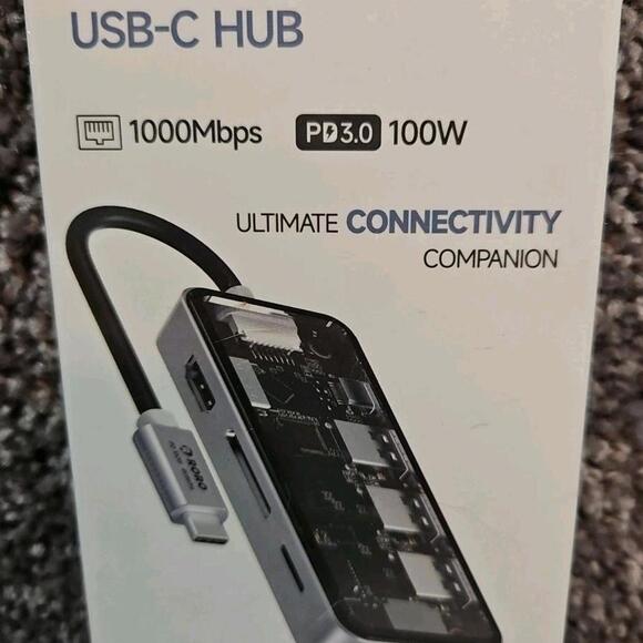 RORO 8 In 1 USB-C Hub - Picture 1 of 2